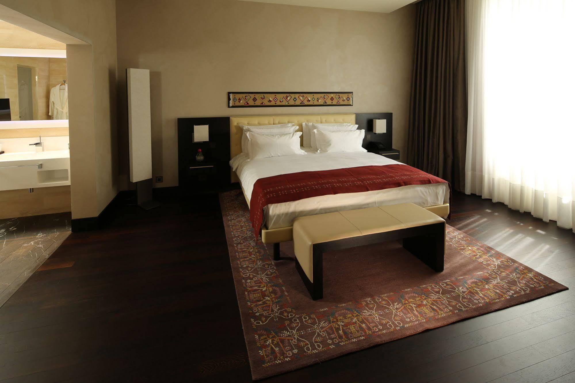 Hotel Berds Mgallery Collection Chisinau
